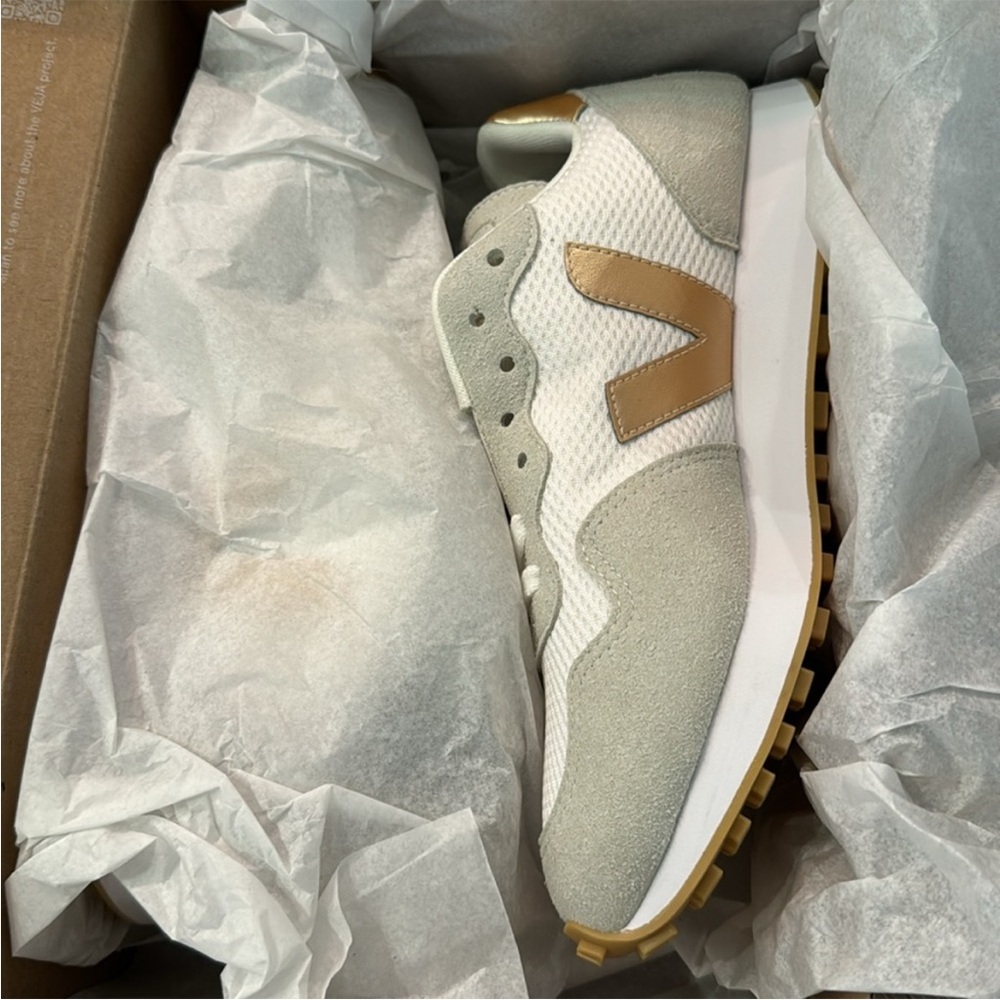 Veja shoes